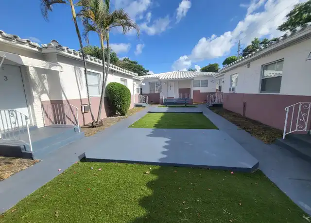 Property at 1903 Thomas St Unit 2, Hollywood, FL, 33020, 1 bed, 1 bath, [object Object]