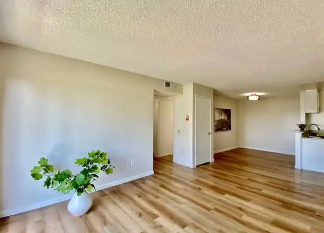 Property at Victory Apartments - 11817 Victory Blvd, North Hollywood, CA, 91606, 1 bed, 1 bath, [object Object]