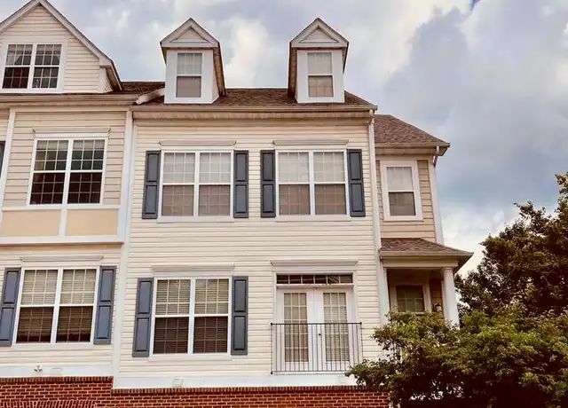 Property at 1850 Cedar Cove Way Unit 202, Woodbridge, VA, 22191, 3 beds, 2.5 baths, [object Object]