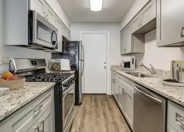 Property at Square One Apartment Homes - 1800 NW 4th St, Gainesville, FL, 32609, 2-3 beds, 1.5-2 baths, [object Object]