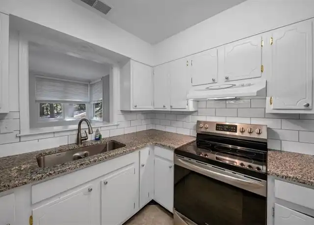 Property at 4 Vista Sq NW, Atlanta, GA, 30327, 2 beds, 2 baths, [object Object]