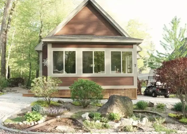 Property at 7 White Pine Knl Unit 17, Westford, MA, 01886, 2 beds, 1 bath, [object Object]