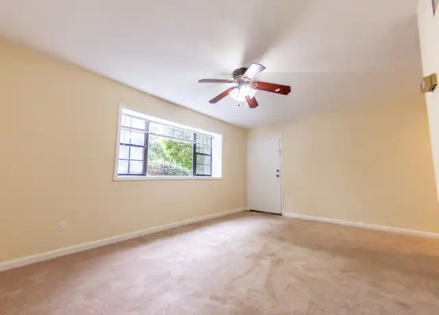 Property at 6 Vivian Ln NE Unit 8, Atlanta, GA, 30305, 1 bed, 1 bath, [object Object]