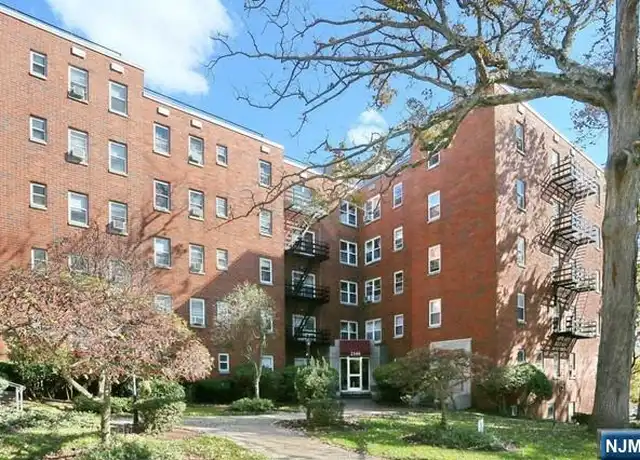 Property at 2340 Linwood Ave Unit 0C-0C, Fort Lee, NJ, 07024, 1 bed, 1 bath, [object Object]
