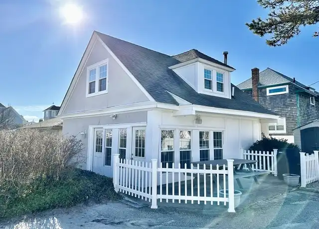 Property at 97A Beach Ave Unit 2, Hull, MA, 02045, 2 beds, 2 baths, [object Object]