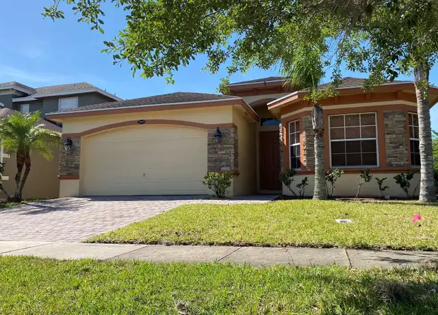 Property at 2955 Bonita Cir, Kissimmee, FL, 34744, 3 beds, 2 baths, [object Object]