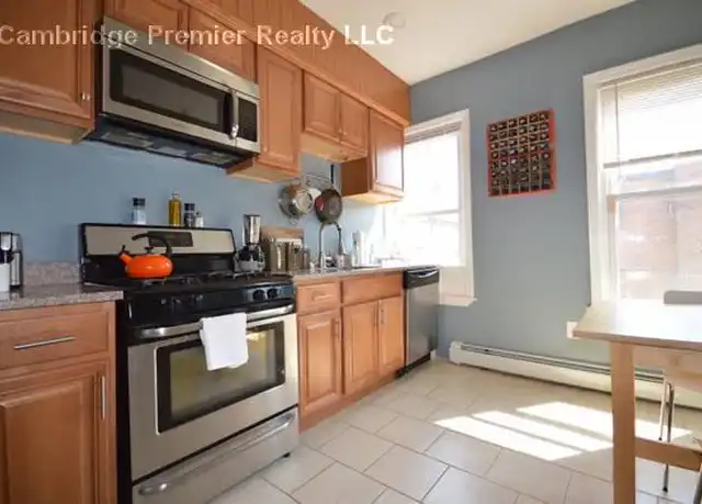 Property at 21 Rossmore St #3, Somerville, MA, 02143, 3 beds, 1 bath, [object Object]