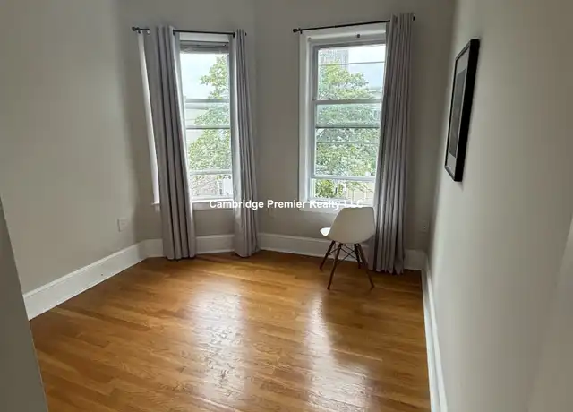 Property at 21 Rossmore St #3, Somerville, MA, 02143, 3 beds, 1 bath, [object Object]