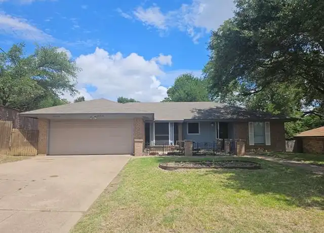 Property at 731 Bristol Dr, Mansfield, TX, 76063, 3 beds, 2 baths, [object Object]