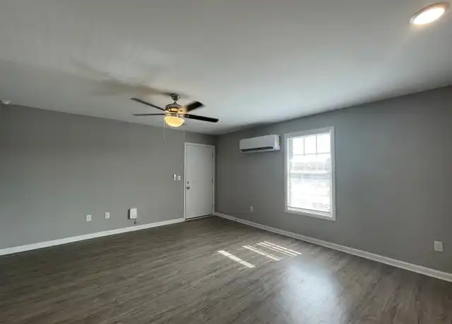 Property at 100 Park Crest Ct #12, Richmond, KY, 40475, 1 bed, 1 bath, [object Object]