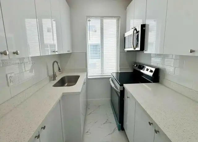 Property at 856 SW 6th St Unit 102, Miami, FL, 33130, 1 bed, 1 bath, [object Object]