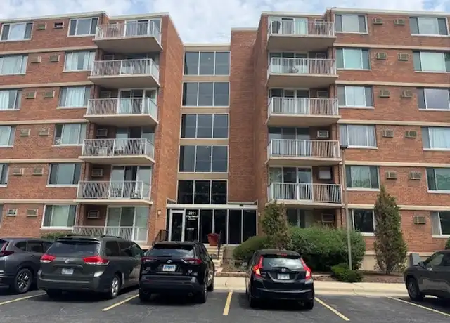 Property at 2211 S Highland Ave Unit 4C, Lombard, IL, 60148, 2 beds, 2 baths, [object Object]