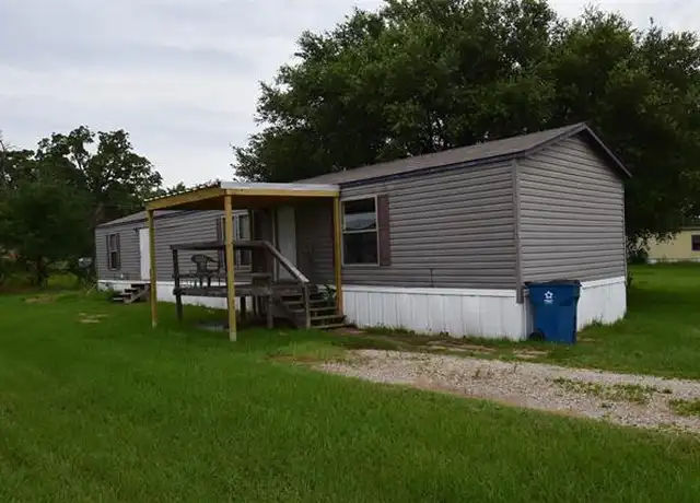 Property at 6000 Spring Creek Pkwy Unit 4, Malakoff, TX, 75148, 3 beds, 2 baths, [object Object]
