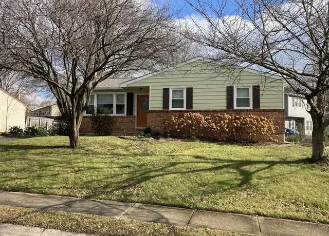 Property at 13 Phelps Ln, Newark, DE, 19711, 3 beds, 1 bath, [object Object]