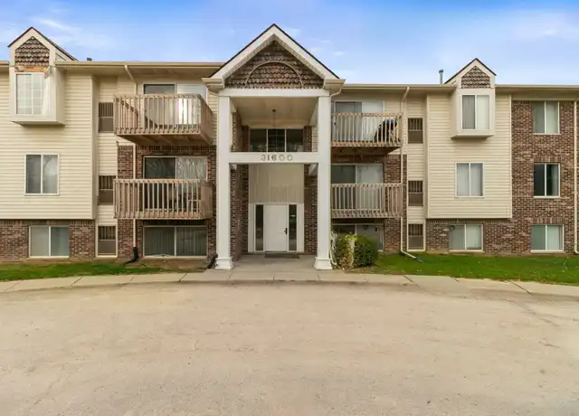 Property at 31600 W 9 Mile Rd, Farmington Hills, MI, 48336, 2 beds, 1 bath, [object Object]