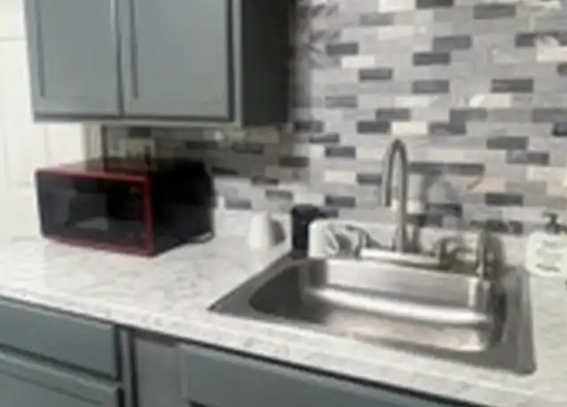 Property at 94 Cumerford St Unit 2, Providence, RI, 02909, 2 beds, 1 bath, [object Object]