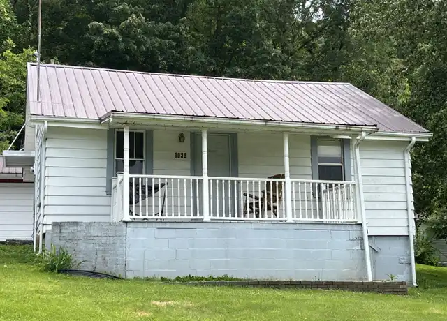 Property at 1040 Ladys Way, Newport, TN, 37821, 1 bed, 1 bath, [object Object]