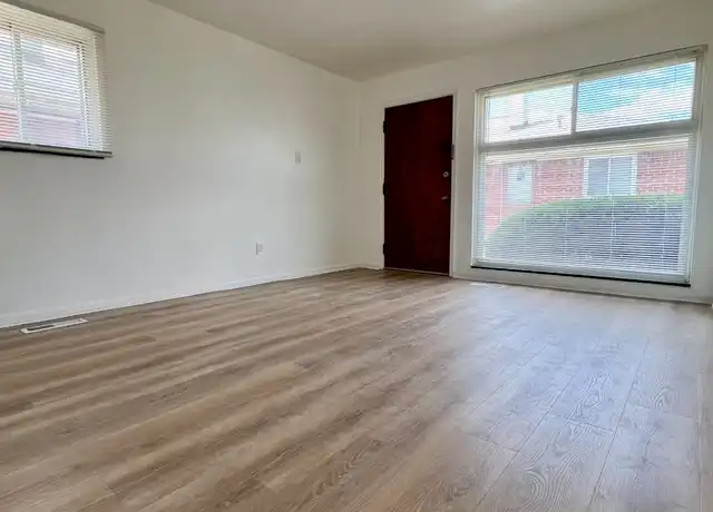 Property at 7224 Helen St Unit 5, Center Line, MI, 48015, 1 bed, 1 bath, [object Object]