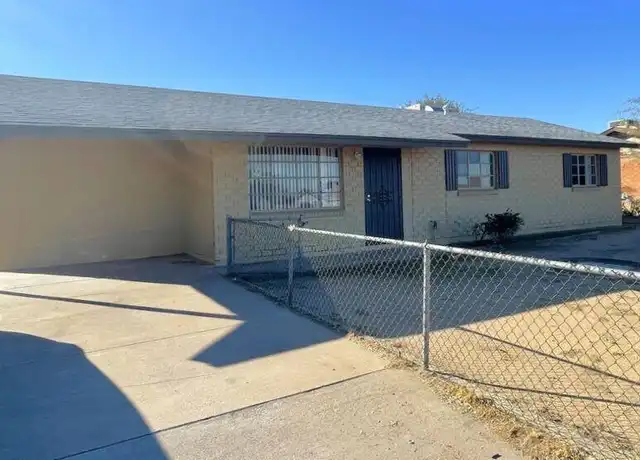 Property at 1749 E Southern Ave, Phoenix, AZ, 85040, 3 beds, 1 bath, [object Object]