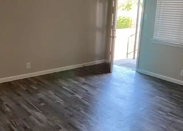 Property at 1729 Cox St Unit 117, Carrollton, TX, 75006, 1 bed, 1 bath, [object Object]