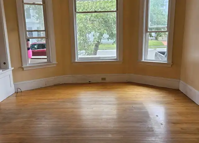 Property at 284 French St Unit 286, Bangor, ME, 04401, 1 bed, 1 bath, [object Object]
