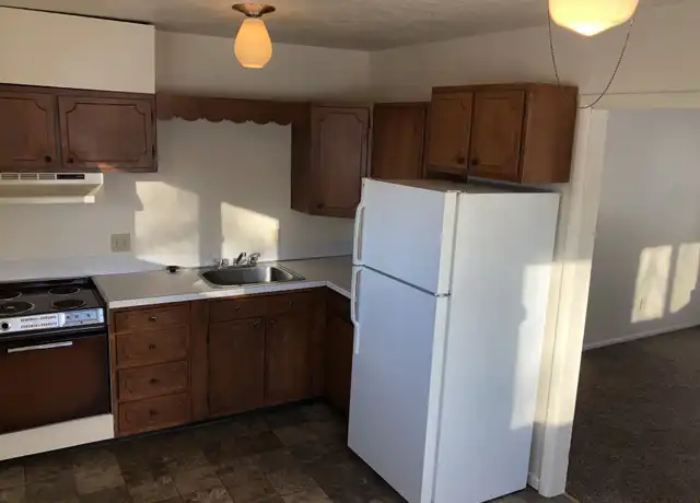 Property at 817 3rd St SW, Valley City, ND, 58072, 2 beds, 1 bath, [object Object]