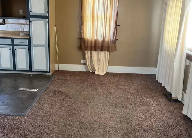 Property at 926 Kern St, Waterloo, IA, 50703, 2 beds, 1 bath, [object Object]