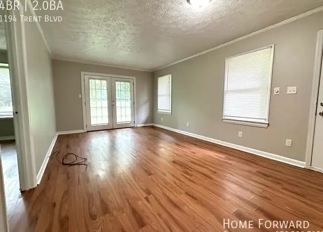 Property at 1194 Trent Blvd, Lexington, KY, 40517, 4 beds, 2 baths, [object Object]