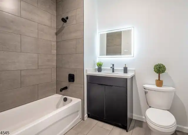Property at 15-19 S 13th St #303, Newark, NJ, 07107, 2 beds, 1 bath, [object Object]