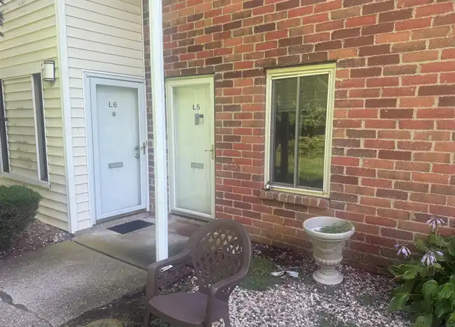 Property at 5 Laramie Ct Unit 5, Coram, NY, 11727, 1 bed, 1 bath, [object Object]