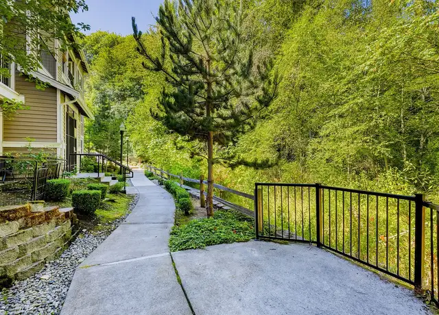 Photo of 21010 39th Way S, Seatac, WA 98198