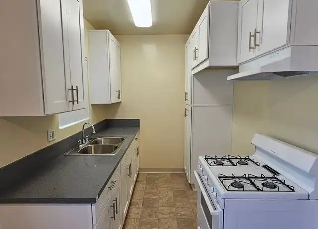 Property at 914 S Central Ave Unit 920-16, Glendale, CA, 91204, 1 bed, 1 bath, [object Object]