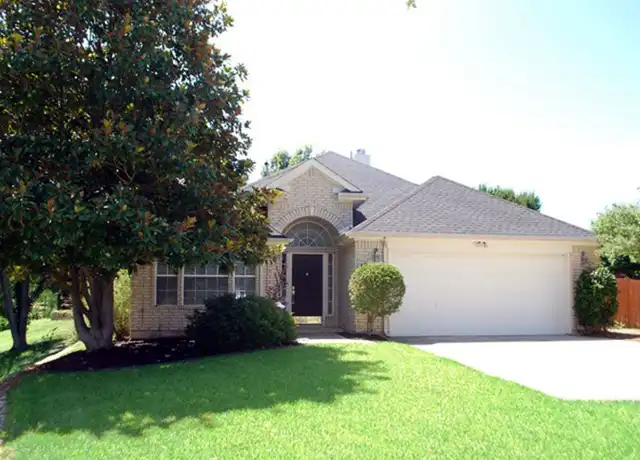 Property at 12801 Conifer Ln, Euless, TX, 76040, 3 beds, 2 baths, [object Object]