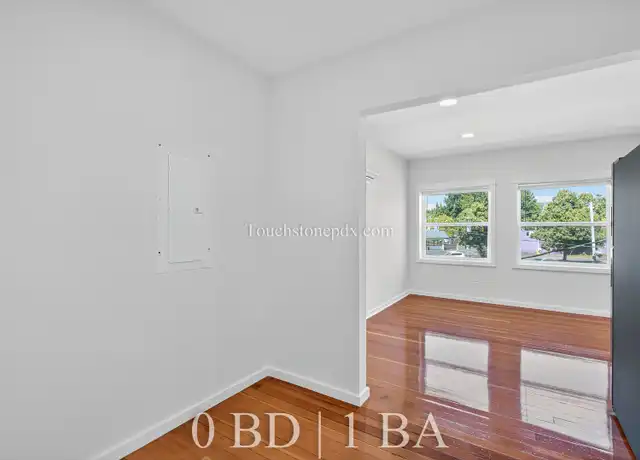 Property at 4938 SE Foster Rd Unit 205, Portland, OR, 97206, 0 beds, 1 bath, [object Object]