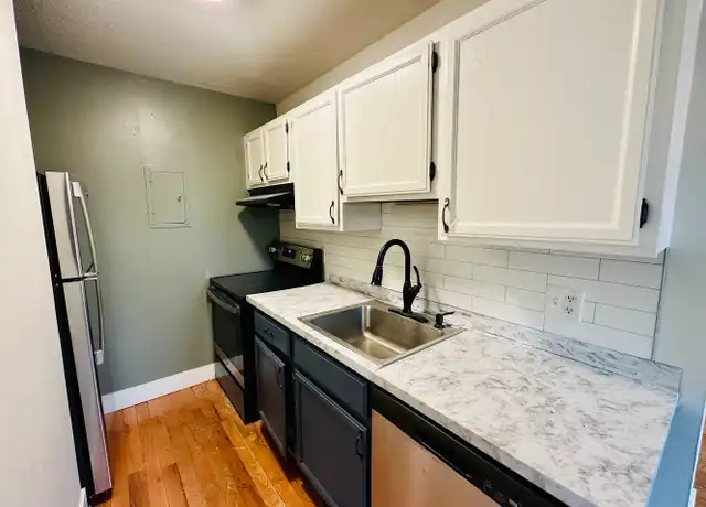 Property at 8216 W 31st St Unit 12, Minneapolis, MN, 55426, 1 bed, 1 bath, [object Object]