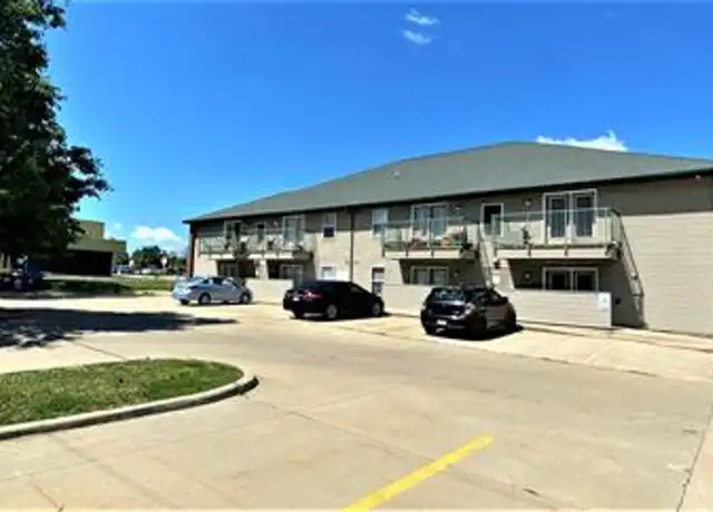 Property at 1407 S State St Unit 102, Champaign, IL, 61820, 1 bed, 1 bath, [object Object]