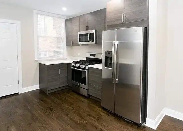 Property at 1431 W Farragut Ave Unit 3a, Chicago, IL, 60640, 2 beds, 1 bath, [object Object]