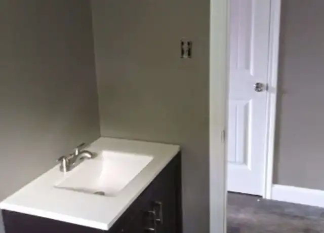 Property at 1126 Park Cir, Sulphur Springs, TX, 75482, 2 beds, 1 bath, [object Object]