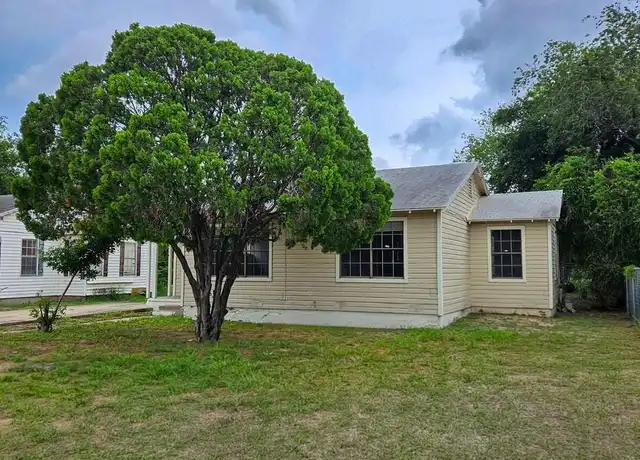Property at 1606 Quince Ave, McAllen, TX, 78501, 2 beds, 2 baths, [object Object]