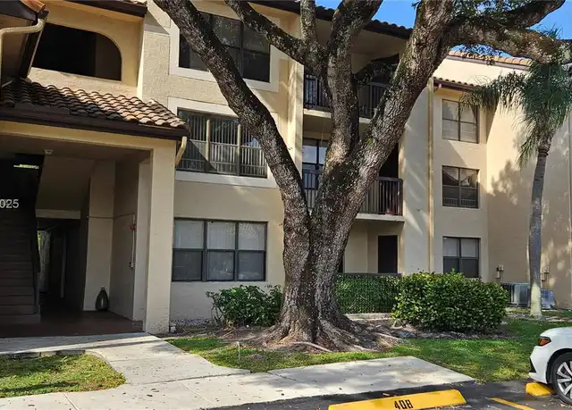 Property at 4561 W McNab Rd #13, Pompano Beach, FL, 33069, 2 beds, 1 bath, [object Object]