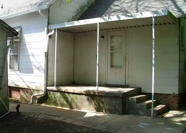 Property at 214 E Walker St, Macomb, IL, 61455, 2 beds, 1 bath, [object Object]