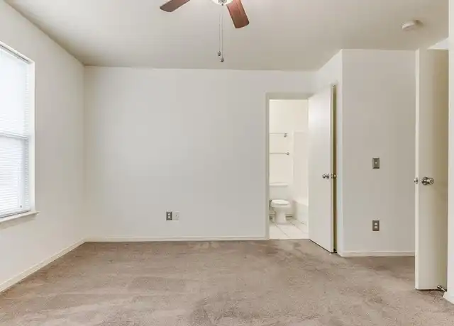 Property at 1005 SW 153rd St, Oklahoma City, OK, 73170, 2 beds, 2 baths, [object Object]