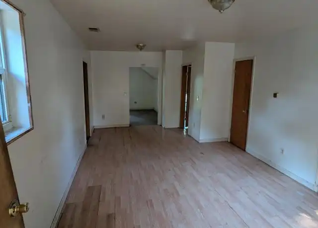 Property at 521 Virginia Ave Unit C, Elkhart, IN, 46516, 2 beds, 1 bath, [object Object]