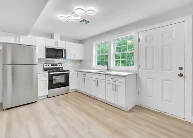 Property at 81 Overton Ave Unit 39-C, Waterbury, CT, 06705, 2 beds, 1 bath, [object Object]