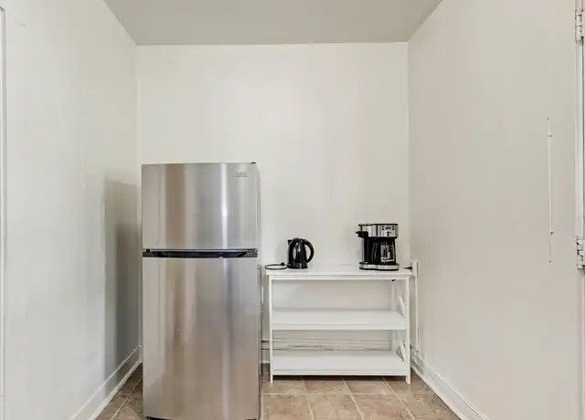 Property at 915 W 21st St Unit 2, Austin, TX, 78705, 0 beds, 1 bath, [object Object]