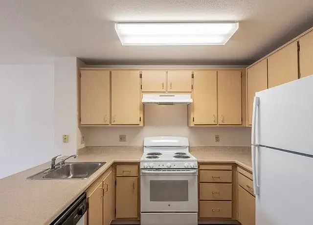 Photo of 3811 Lakeside Dr, Richmond, CA 94806