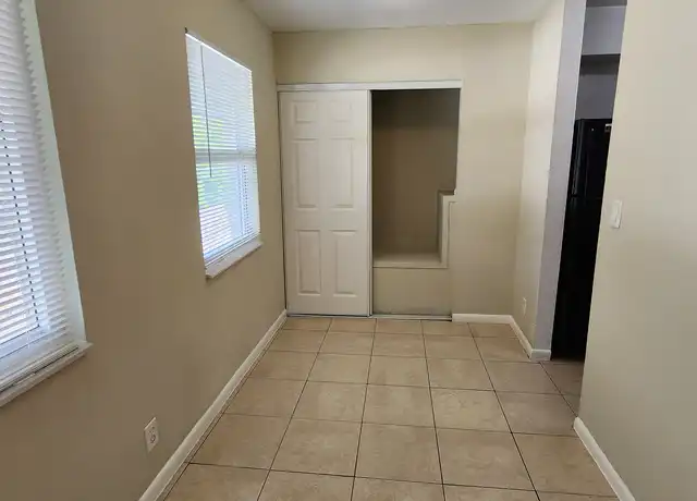 Property at 933 Laurel Dr Unit D, Lake Park, FL, 33403, 2 beds, 1 bath, [object Object]