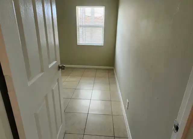 Property at 933 Laurel Dr Unit D, Lake Park, FL, 33403, 2 beds, 1 bath, [object Object]