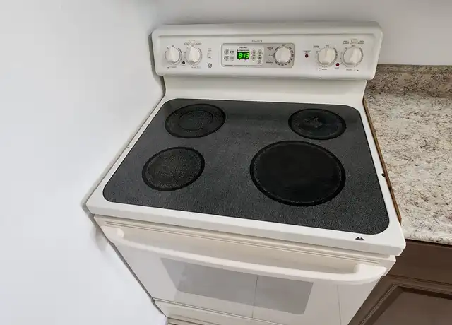 Property at 933 Laurel Dr Unit D, Lake Park, FL, 33403, 2 beds, 1 bath, [object Object]