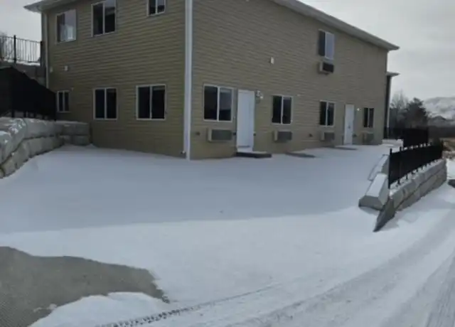 Property at 1550 Aryn Ln #102, Casper, WY, 82604, 1 bed, 1 bath, [object Object]